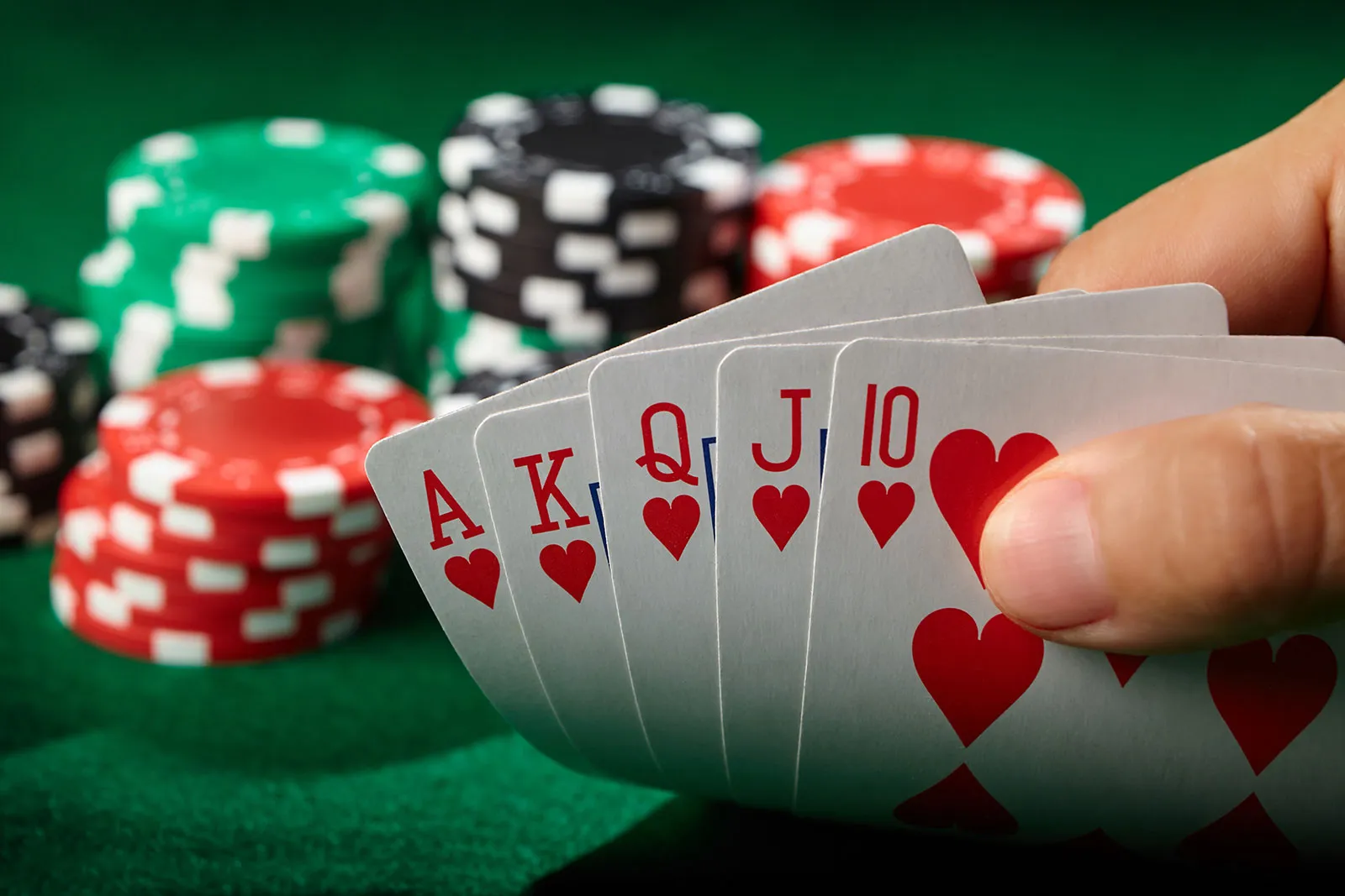 BEBERAPA KESALAHAN YANG HARUS DI WASPADAI SAAT BERMAIN POKER ONLINE